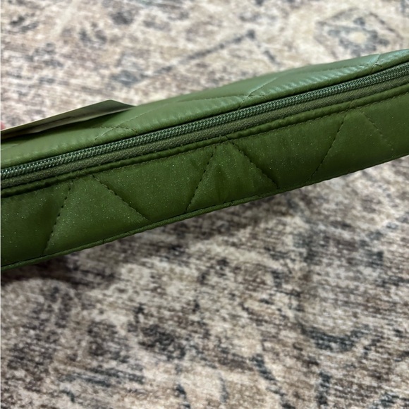 Vera Bradley Green Quilted Large Travel Pill Case - Picture 3 of 7